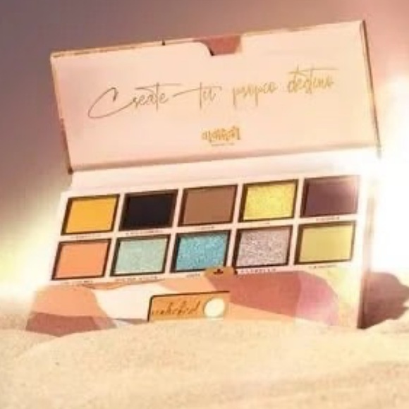 Enchanted Eyeshadow Palette - Bold and Shimmering Shades - Picture 5 of 5